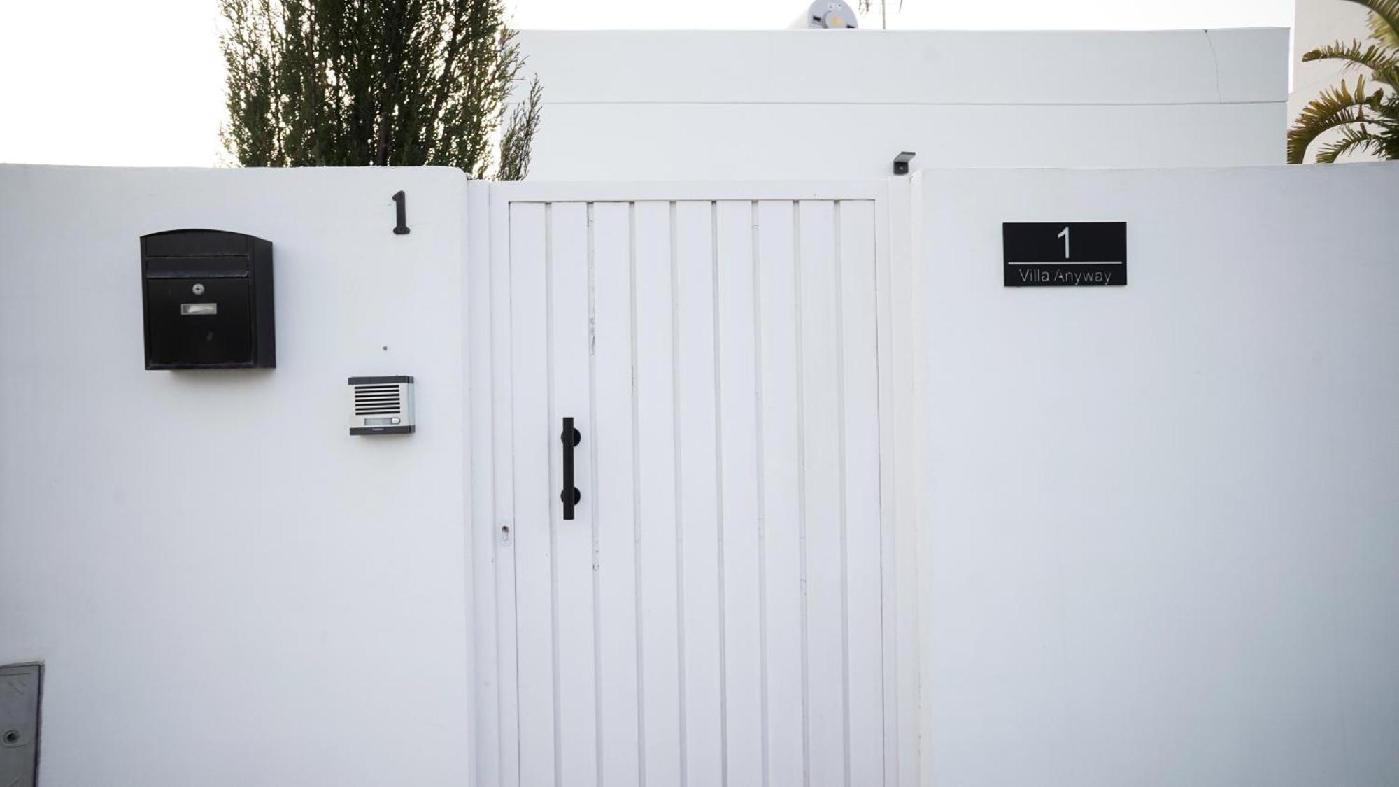 Villa Anyway Conil Un Lujo Frente Al Mar โกนิล เด ลาฟรอนเตรา ภายนอก รูปภาพ