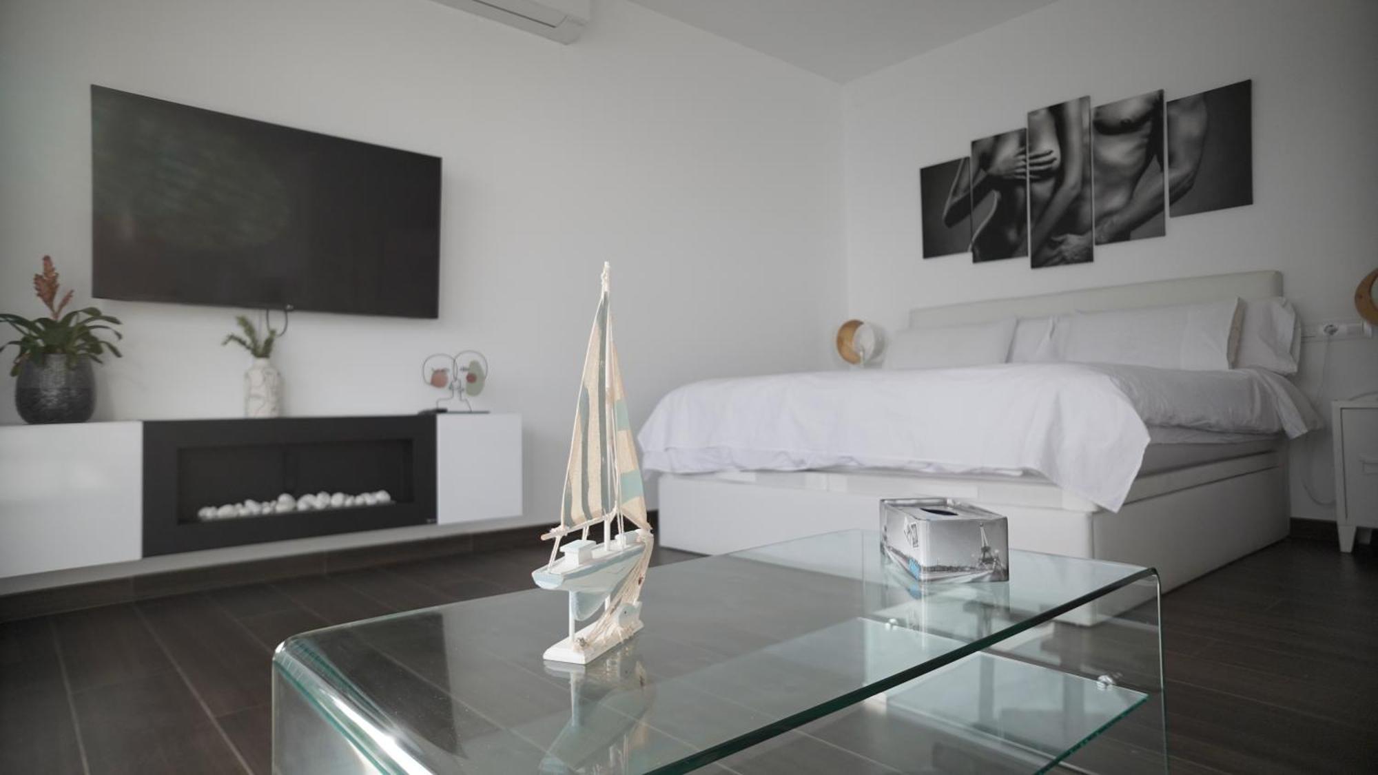 Villa Anyway Conil Un Lujo Frente Al Mar โกนิล เด ลาฟรอนเตรา ภายนอก รูปภาพ