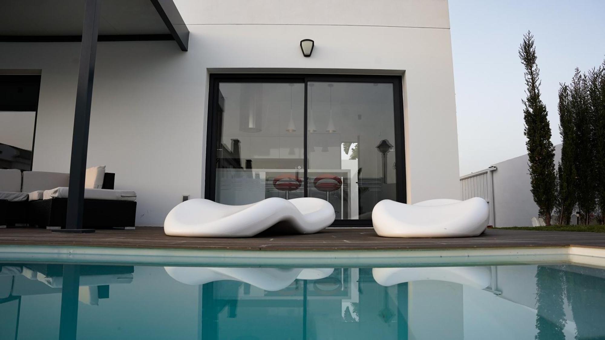 Villa Anyway Conil Un Lujo Frente Al Mar โกนิล เด ลาฟรอนเตรา ภายนอก รูปภาพ