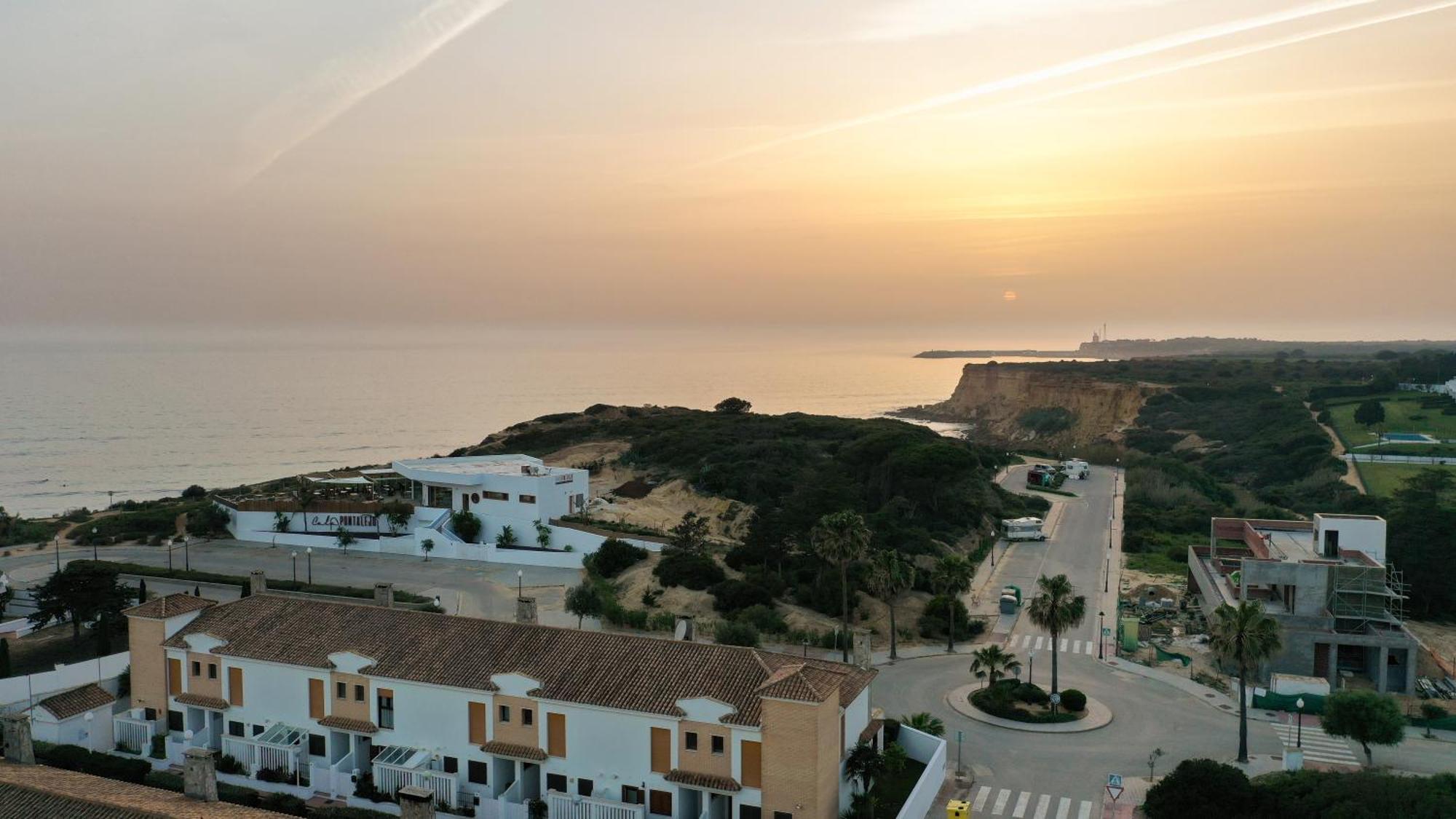 Villa Anyway Conil Un Lujo Frente Al Mar โกนิล เด ลาฟรอนเตรา ภายนอก รูปภาพ