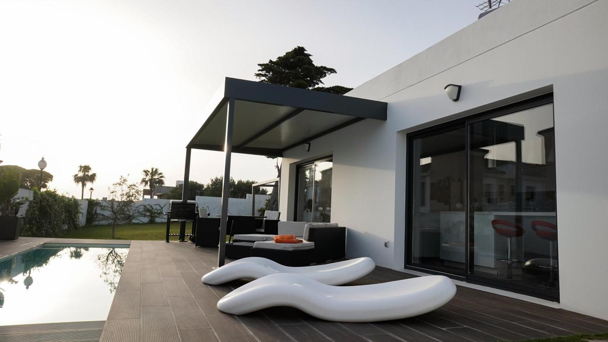 Villa Anyway Conil Un Lujo Frente Al Mar โกนิล เด ลาฟรอนเตรา ภายนอก รูปภาพ